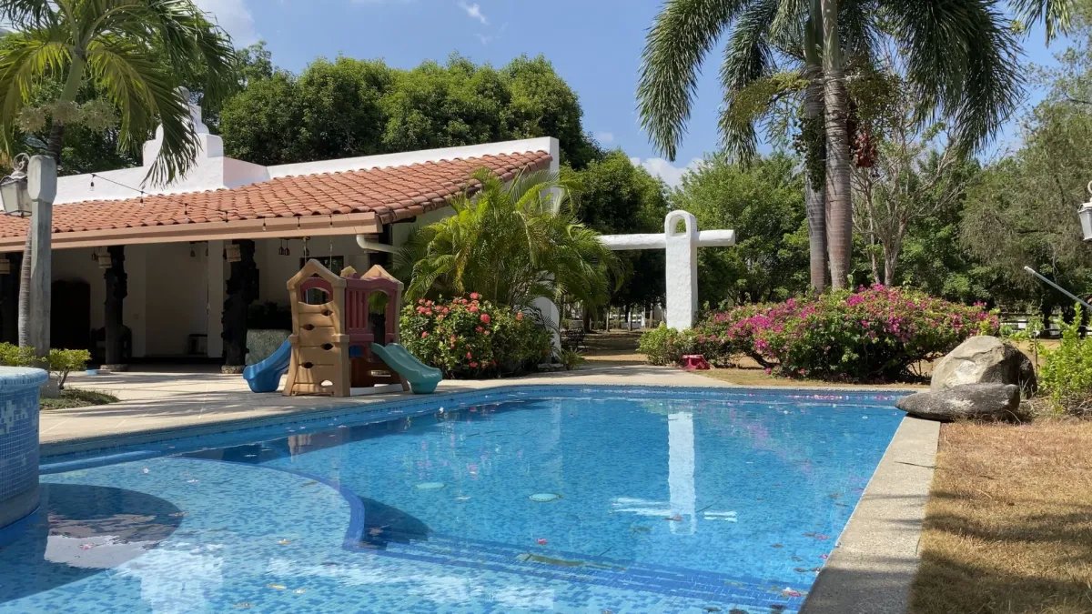 Se vende casa comercial en Llano Bonito, Juan Diaz