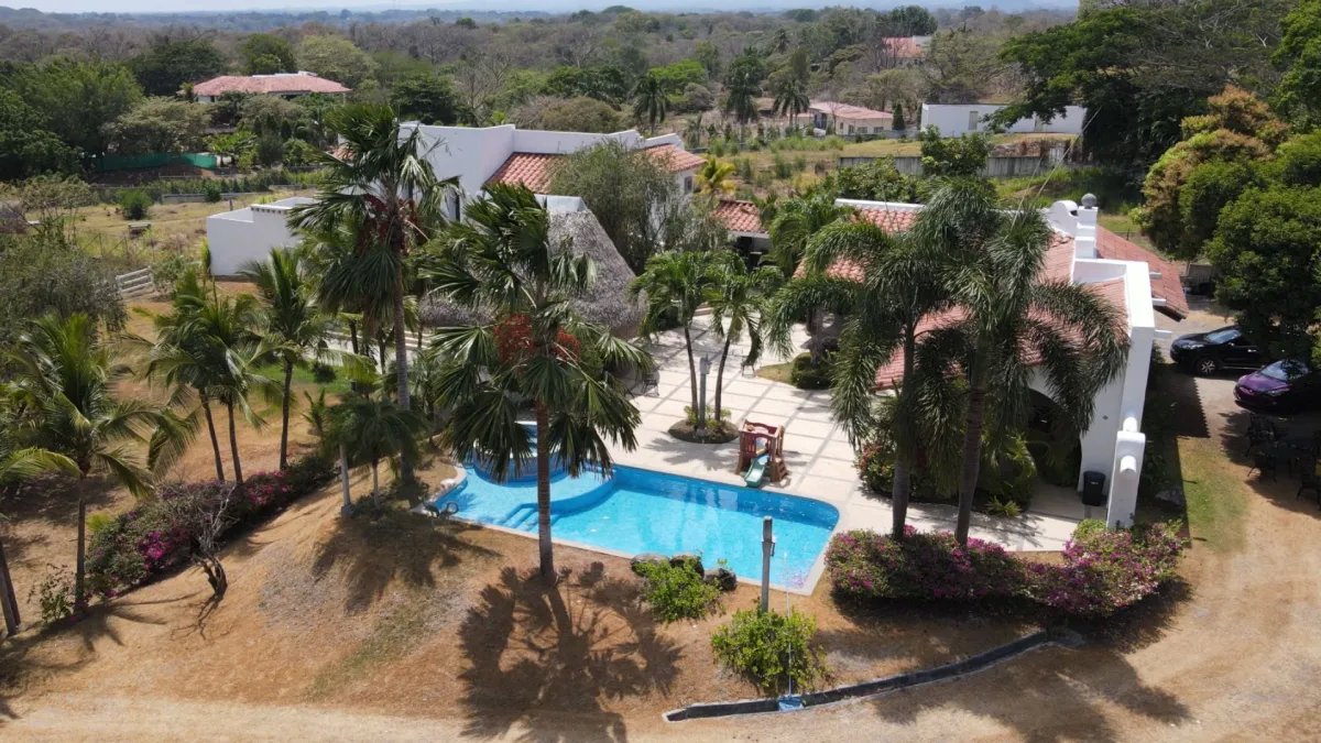Se vende casa comercial en Llano Bonito, Juan Diaz