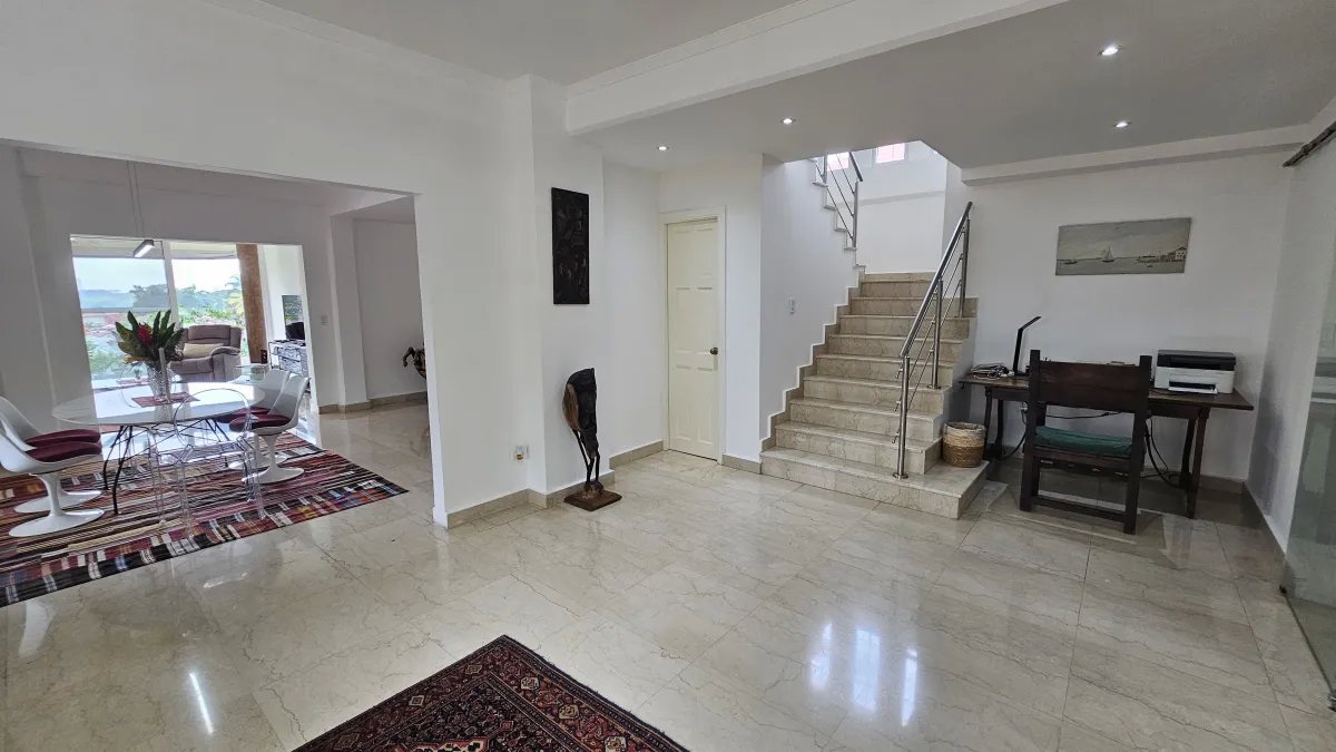 ALQUILER DE APARTAMENTO EN BELLA VISTA