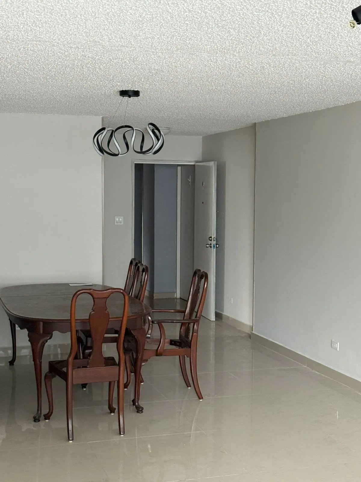 VENTA DE APARTAMENTO EN PH PLAZA MAR, MARBELLA