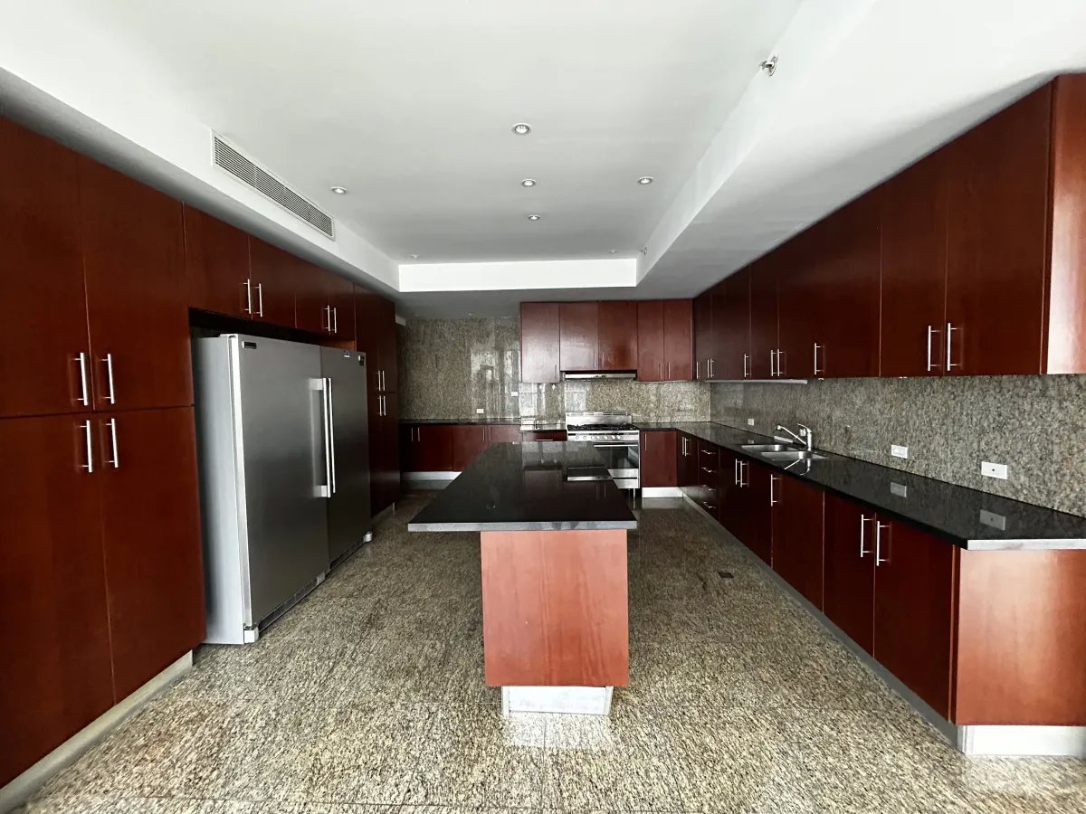 ALQUILER DE APARTAMENTO LINEA BLANCA, EN PH THE POINT, PUNTA PAITILLA