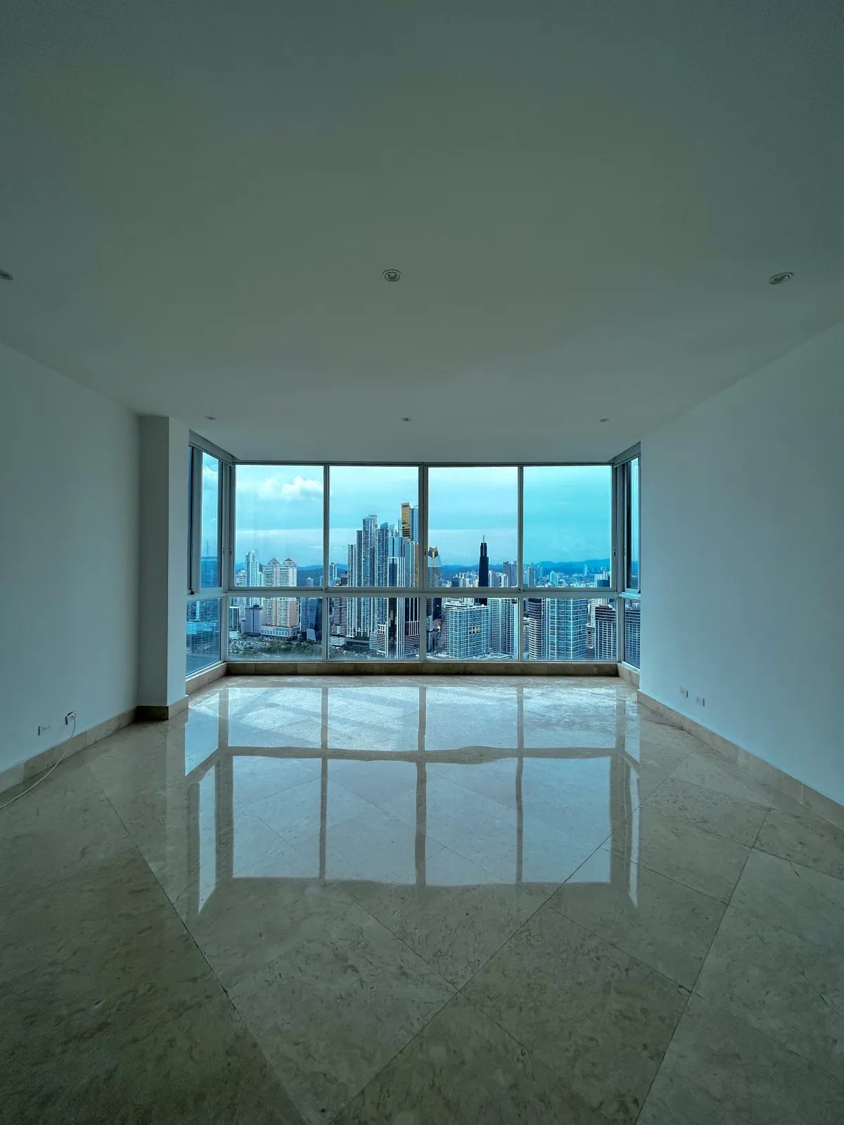 ALQUILER DE APARTAMENTO LINEA BLANCA, EN PH THE POINT, PUNTA PAITILLA