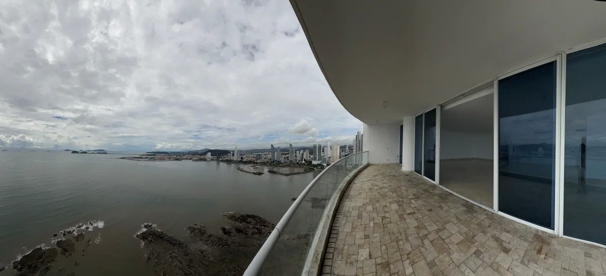 ALQUILER DE APARTAMENTO LINEA BLANCA EN PH THE POINT PUNTA PAITILLA
