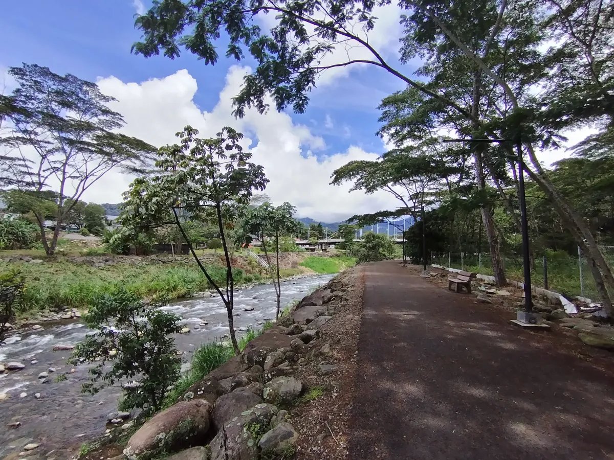 Lote Comercial en Boquete Chiriqui Panamá | $7,000,000 |