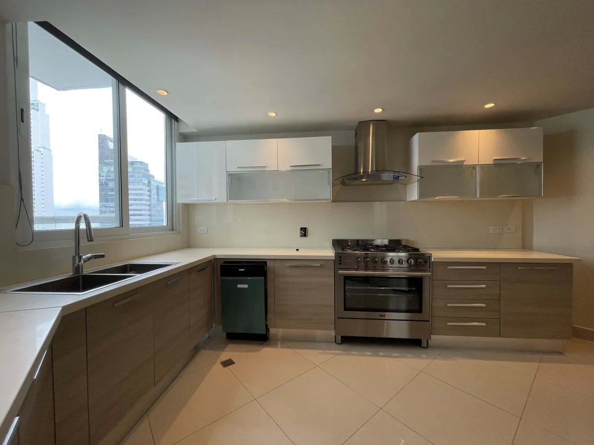 Espectacular Apartamento de 202m² Amoblado en PH The Regent, Costa del Este