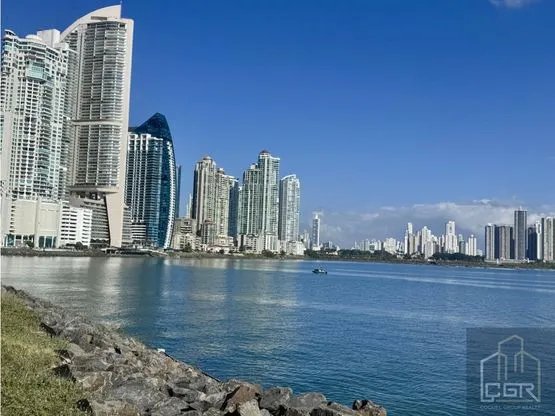 VENTA DE APARTAMENTO EN PH CASA 55 OCEAN REEF , PUNTA PACIFICA