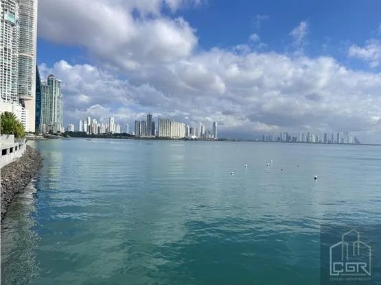 VENTA DE APARTAMENTO EN PH CASA 55 OCEAN REEF , PUNTA PACIFICA