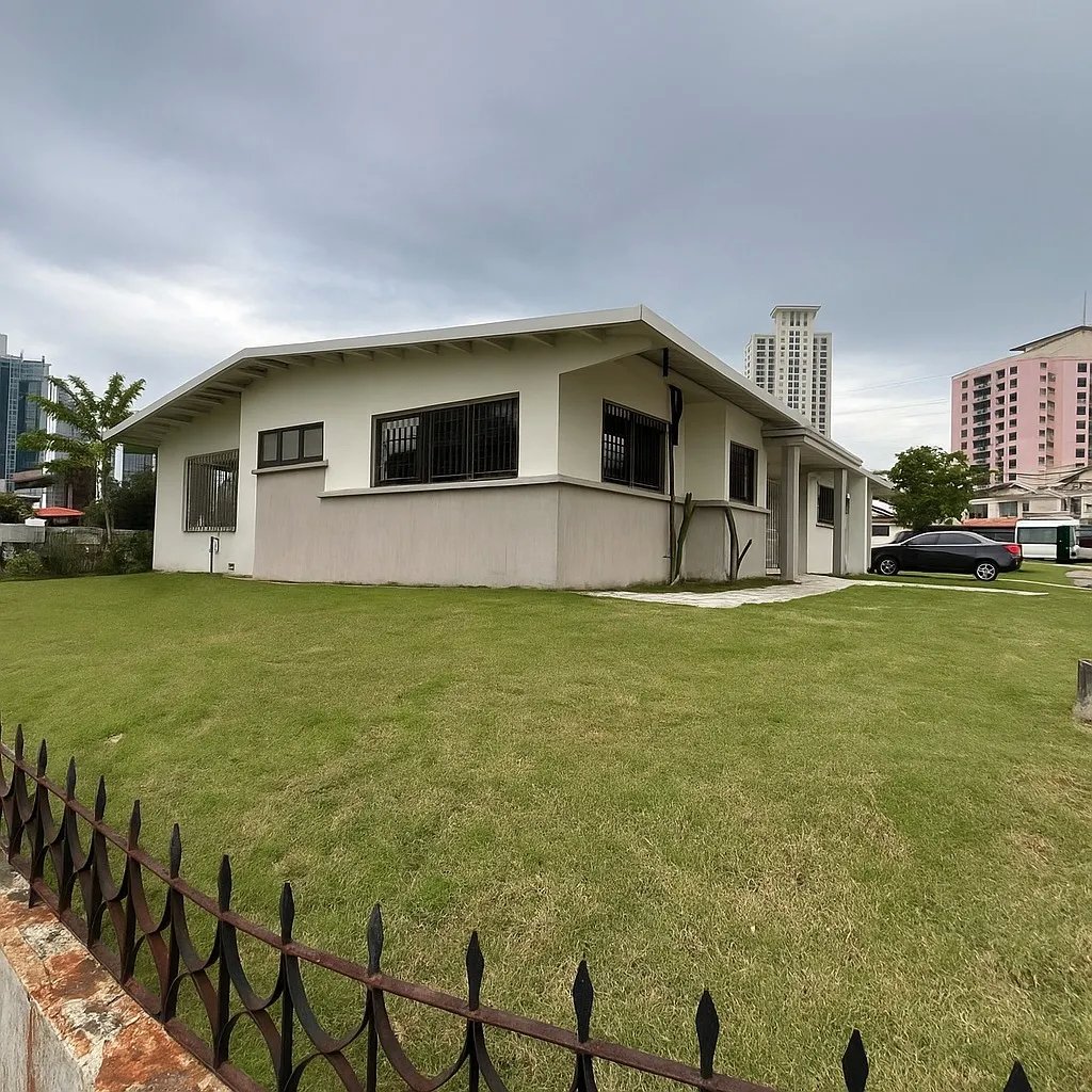 Amplia Residencia Familiar y Versatilidad en San Francisco