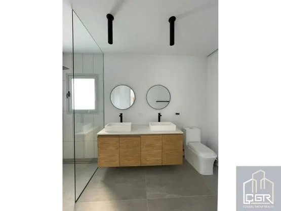 VENTA DE EDIFICIO BÓVEDAS EN CASCO ANTIGUO
