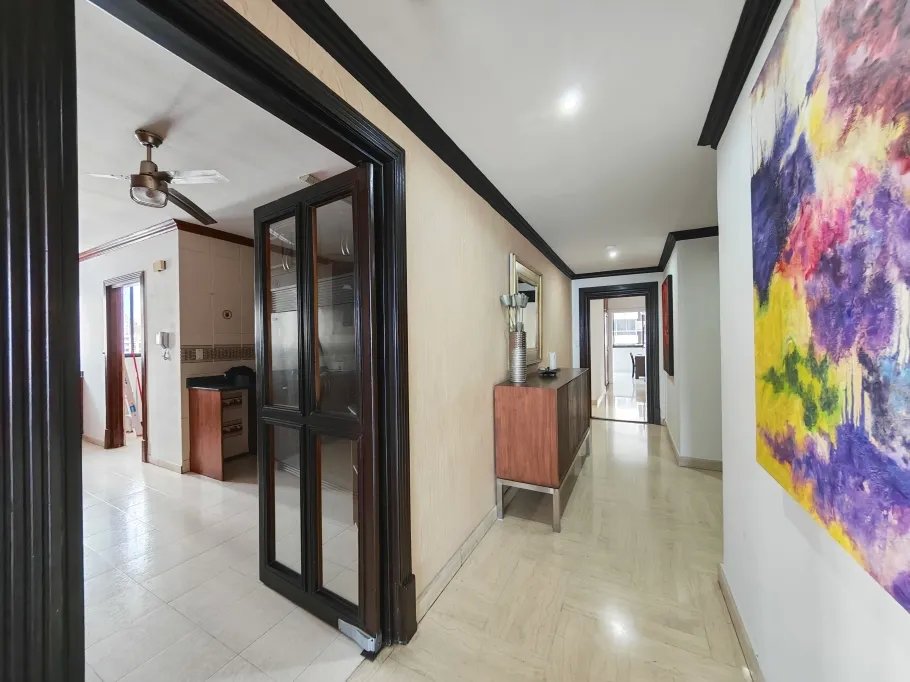 Venta de Apartamento en Avenida Balboa-Los Delfines
