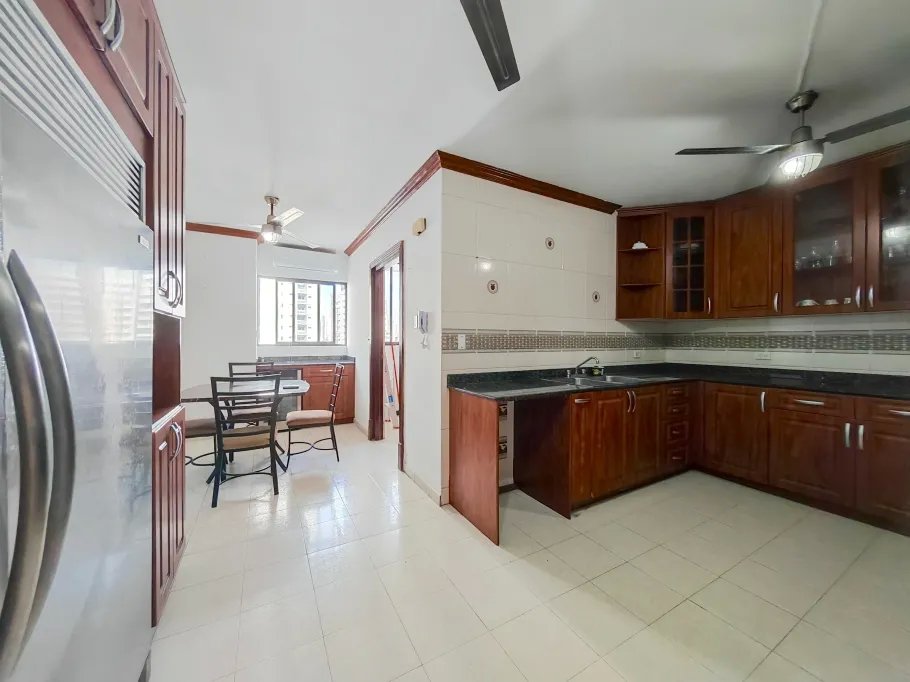 Venta de Apartamento en Avenida Balboa-Los Delfines