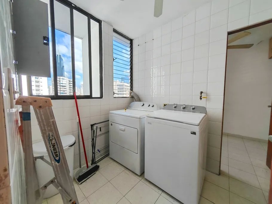 Venta de Apartamento en Avenida Balboa-Los Delfines
