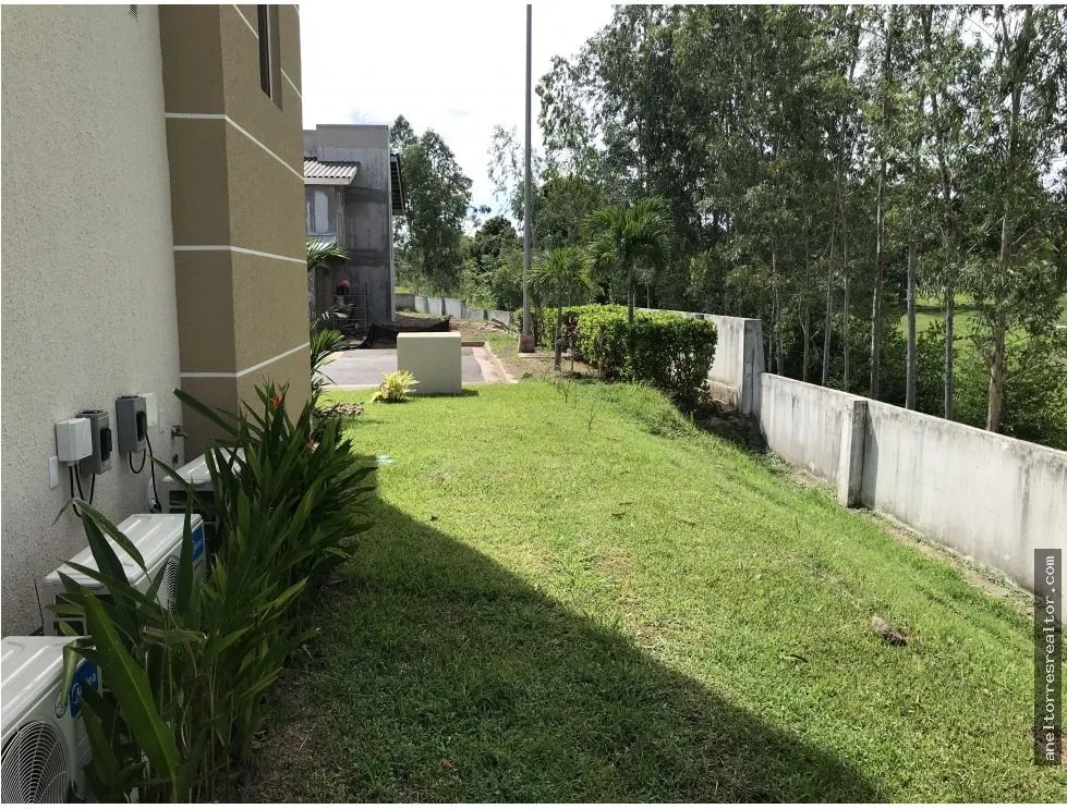 Vendo propiedad en Bosques del Pacifico (Ultimas).