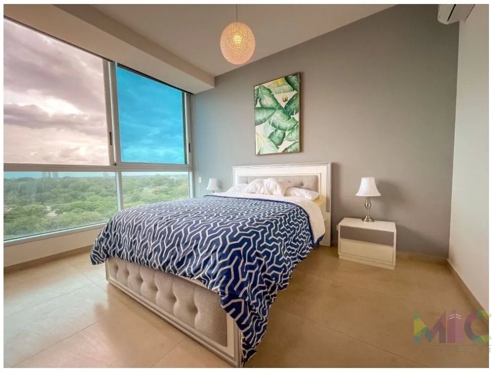Se Vande Apartamento con vista al mar - Gorgona - PH Royal Palm