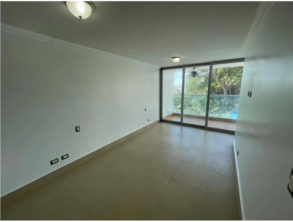 Se Vande Apartamento en Gorgona PH. Bahia