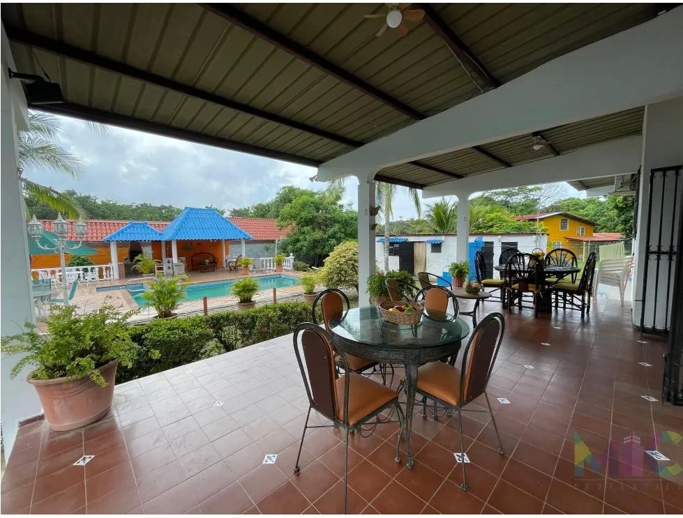 Se vende residencia de playa - Gorgona