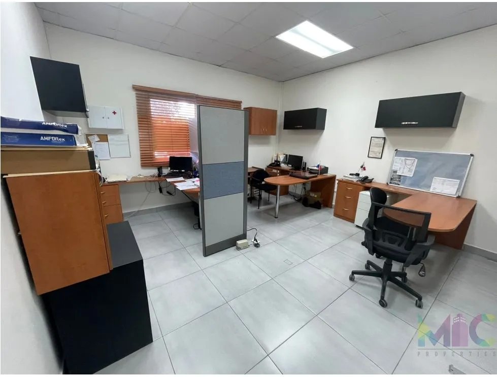 Se vende Local para uso comercial - Brisas del Golf