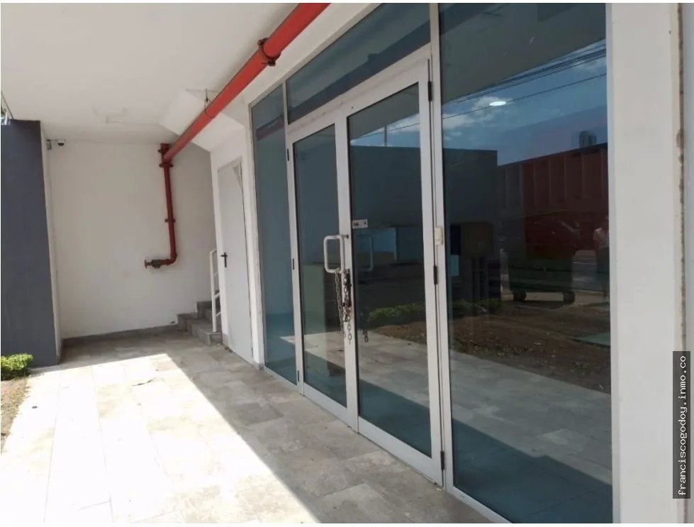 Local Comercial en Signature Point: Tu Nuevo Espacio de Éxito