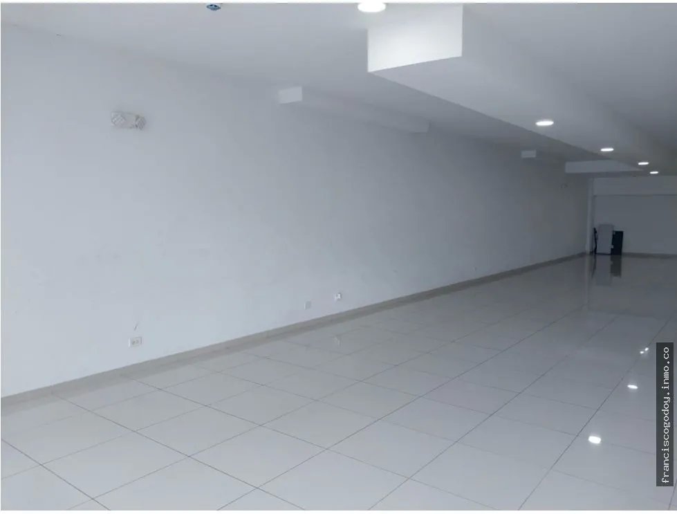 Local Comercial en Signature Point: Tu Nuevo Espacio de Éxito