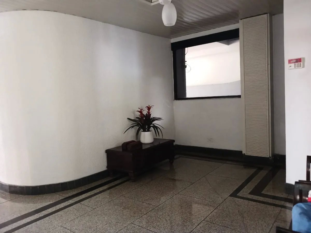 SE VENDE APARTAMENTO EN AVENIDA BALBOA
