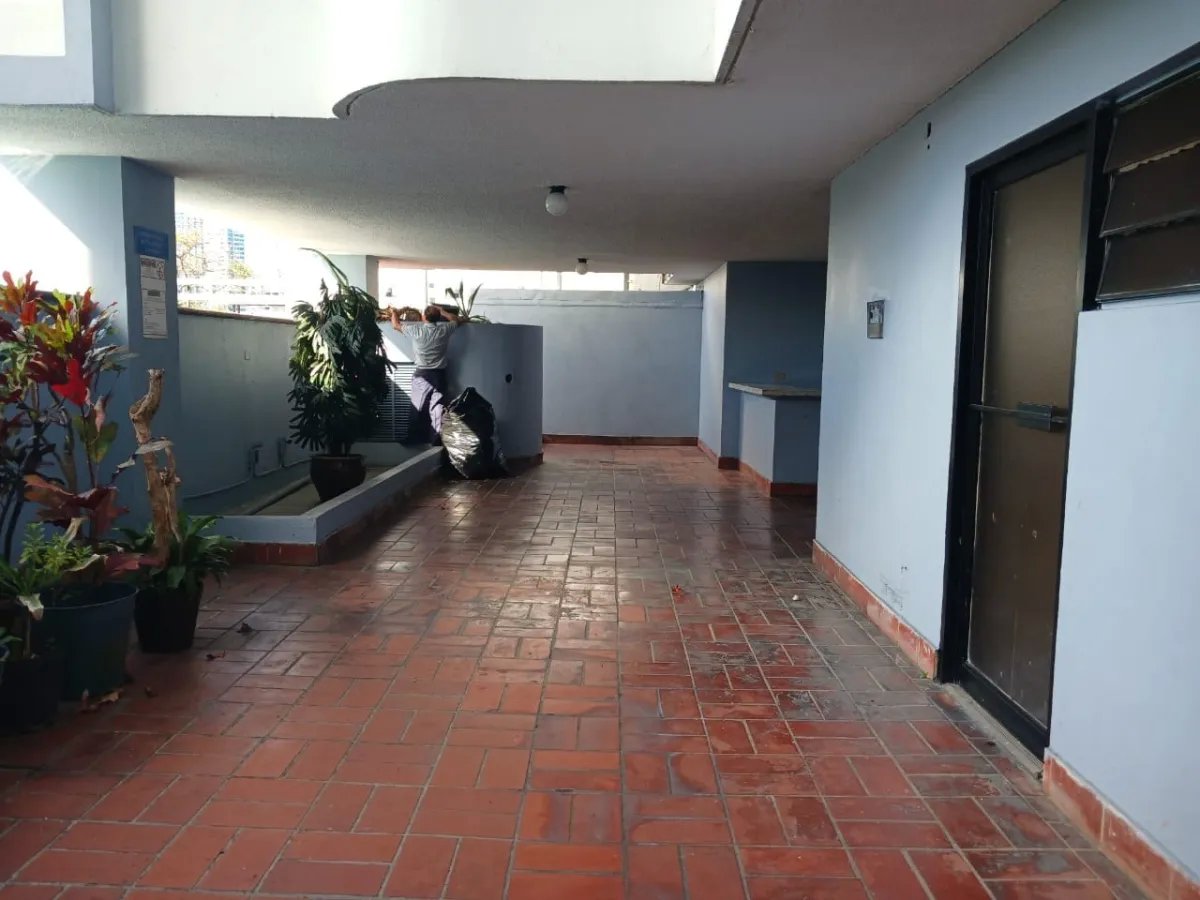 SE VENDE APARTAMENTO EN AVENIDA BALBOA