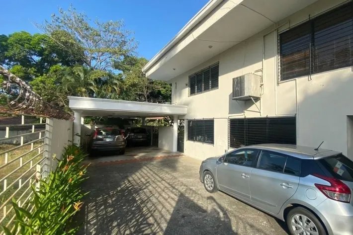 Venta de casa en Altos del Golf, Panamá