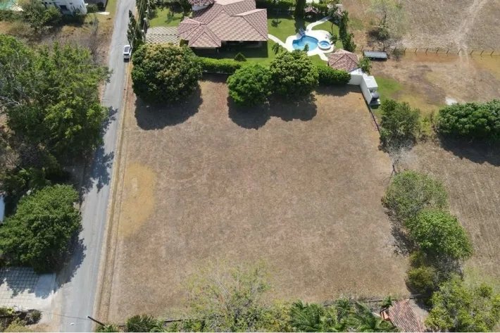 Lands for sale at Club de Golf, Coronado, Chame