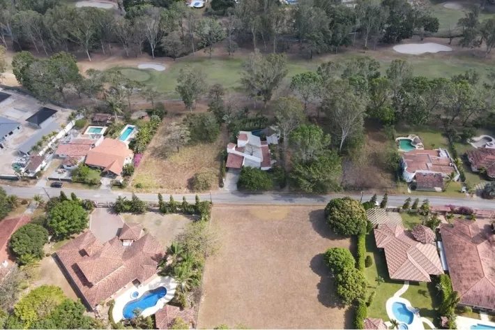 Lands for sale at Club de Golf, Coronado, Chame