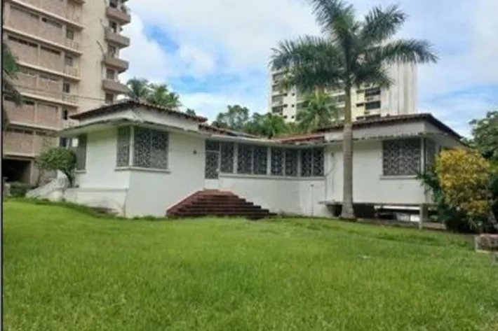Land for sale in El Cangrejo, Panama