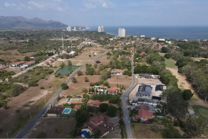 Land for sale at Club de Golf, Coronado, Chame