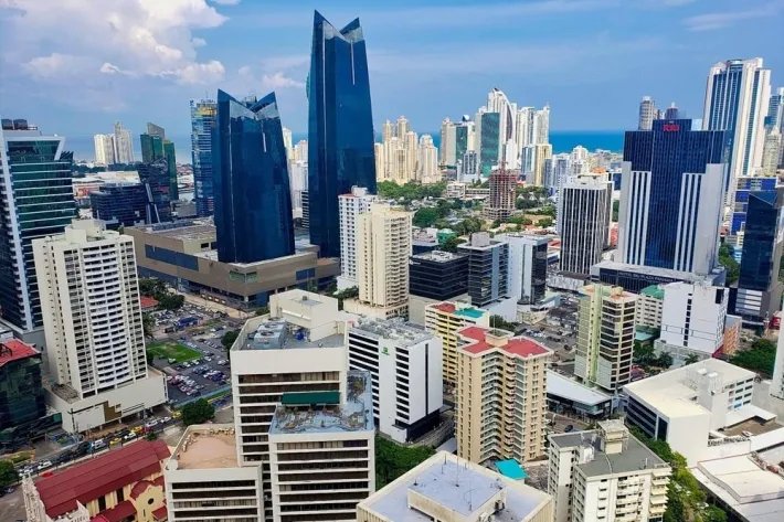 Land lot for sale in Obarrio, Panama City
