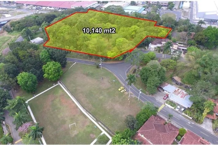 Land for sale in Altos de Curundú, Ancón