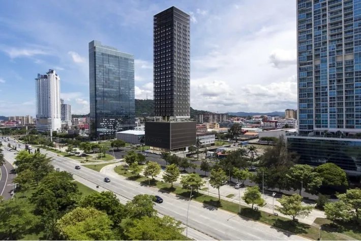 Apartment for sale on Avenida Balboa