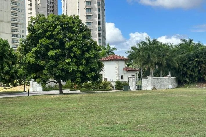 Land lots for sale in Peninsula Estates, Santa Maria Golf  Country Club