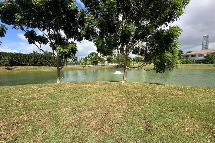 Land lots for sale in Peninsula Estates, Santa Maria Golf  Country Club