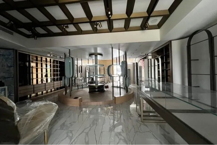 Commercial premises for rent, Plaza Sunset Strip, San Francisco