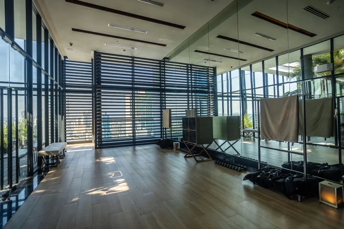 Apartment For Sale in Avenida Balboa