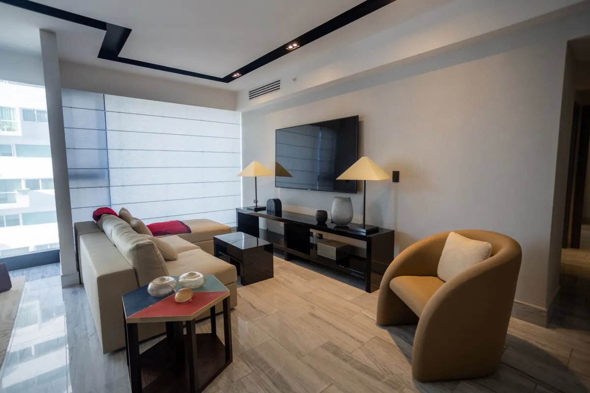 Apartment For Sale in Avenida Balboa