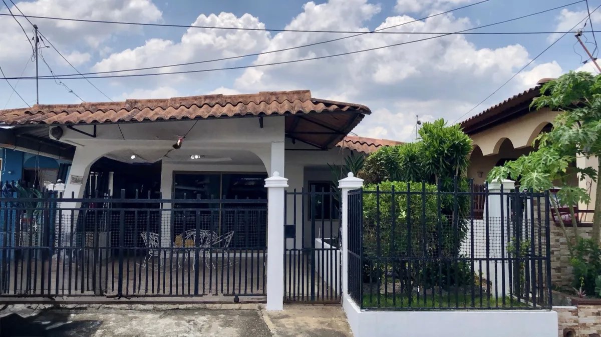 Single Family Detached For Sale in Vacamonte