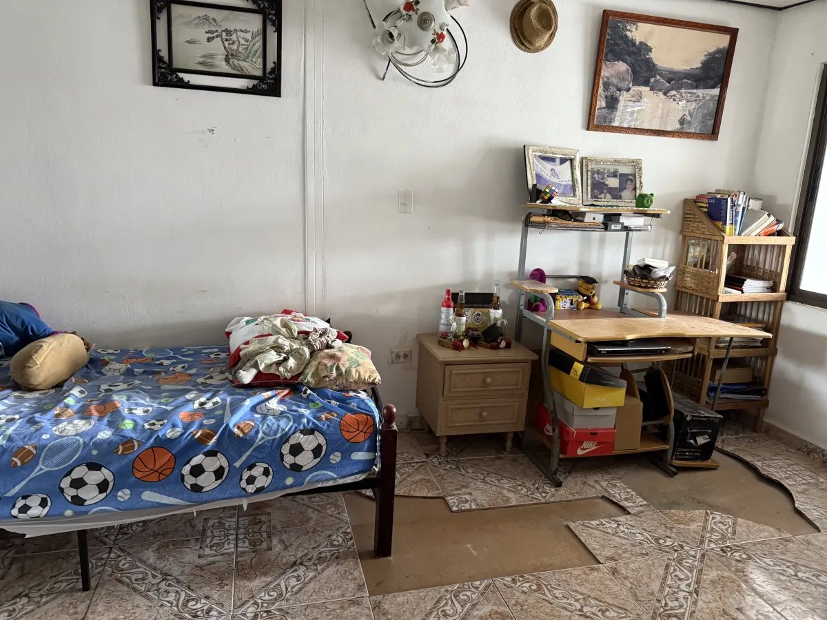 Single Family Detached For Sale in Vacamonte