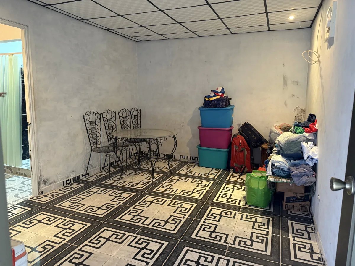 Single Family Detached For Sale in Vacamonte