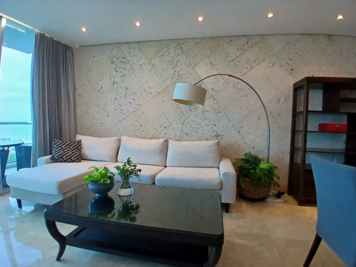 Apartamento amoblado en alquiler en Av. Balboa