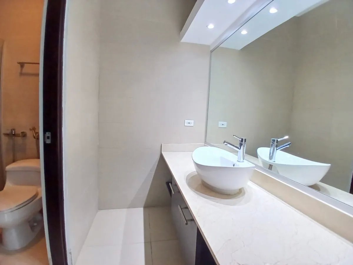 Apartamento amoblado en alquiler en Av. Balboa