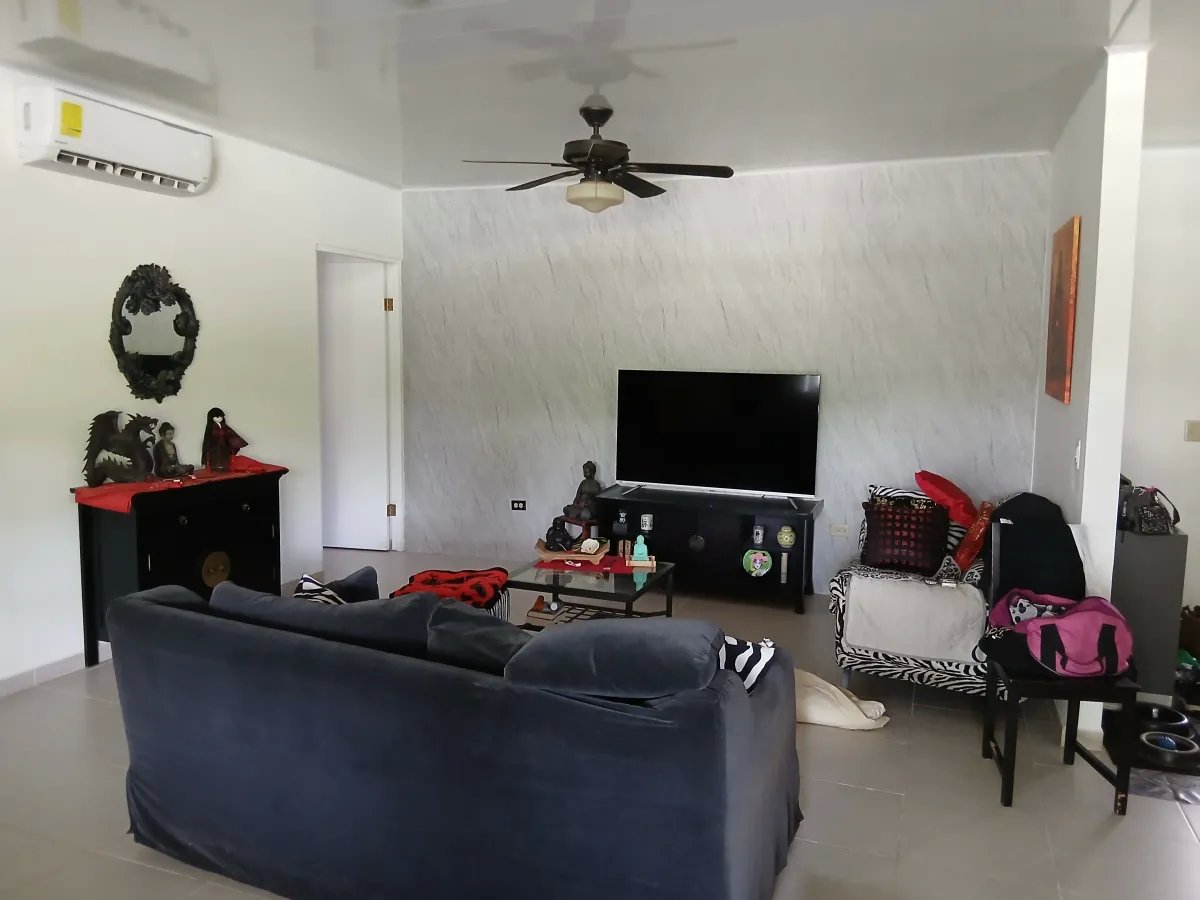 Farm For Sale in Las Lomas