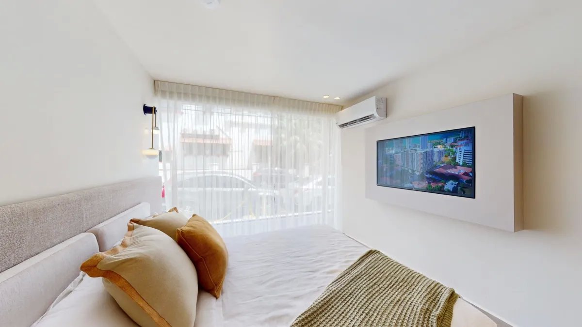 Apartment For Sale in Avenida Balboa