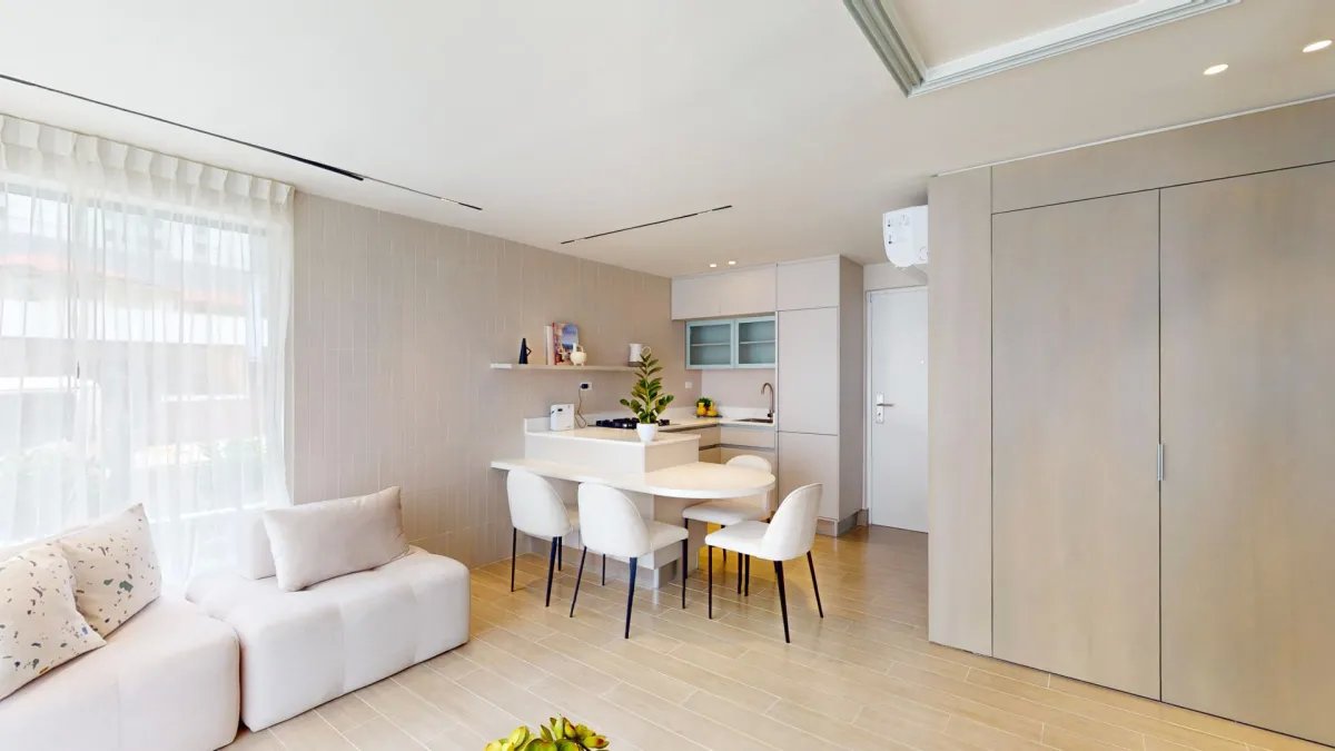 Apartment For Sale in Avenida Balboa