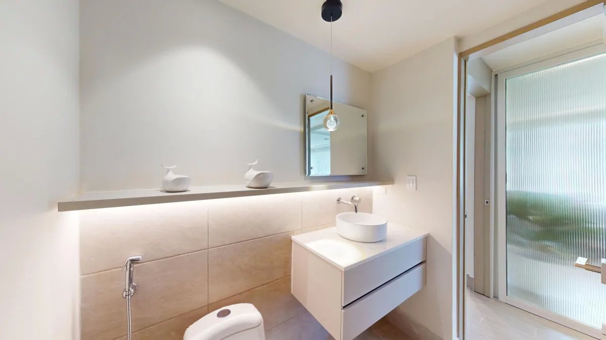 Apartment For Sale in Avenida Balboa