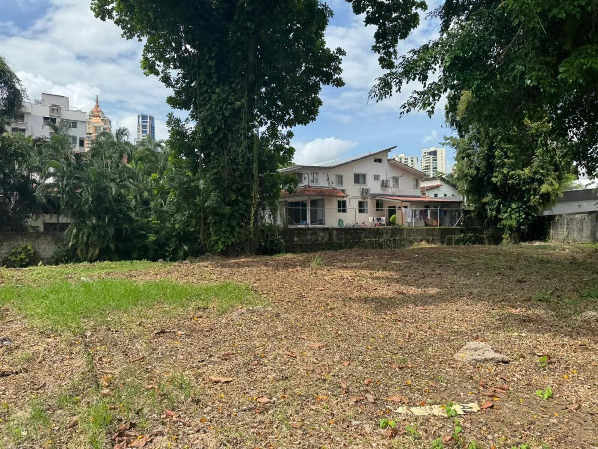 House For Sale in El Carmen