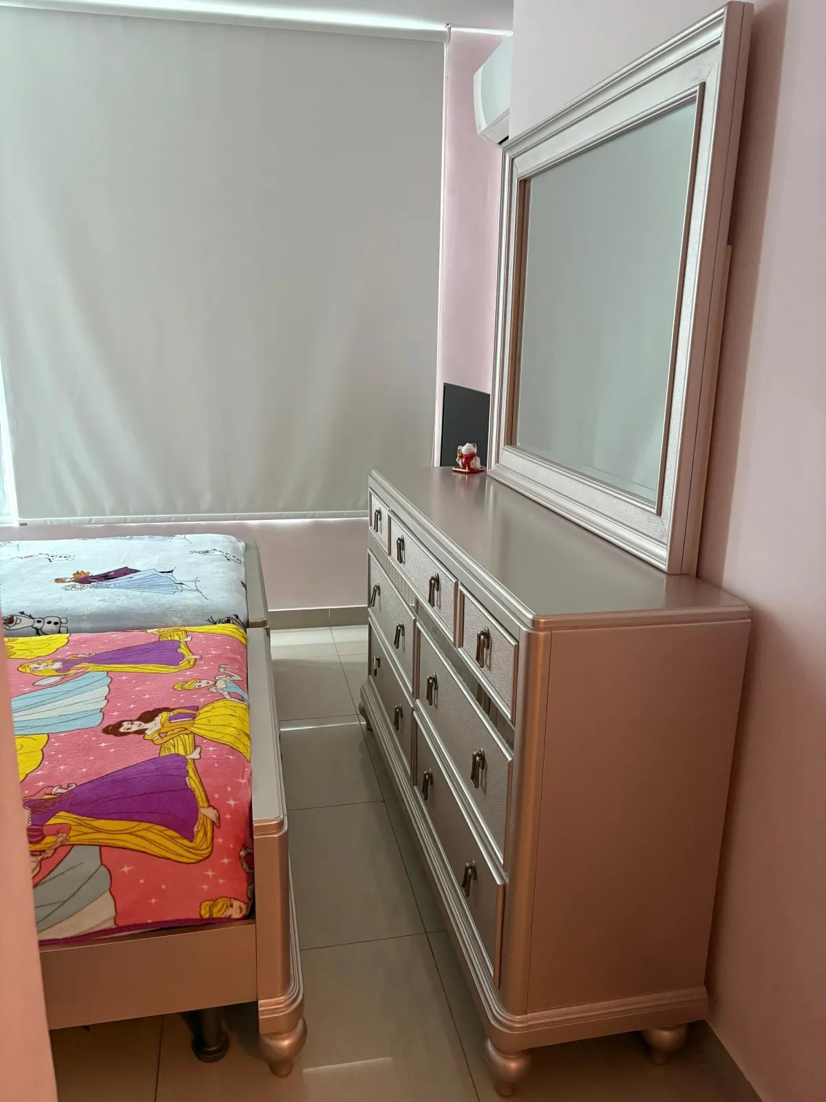 Alquiler apartamento amoblado PH Top Tower