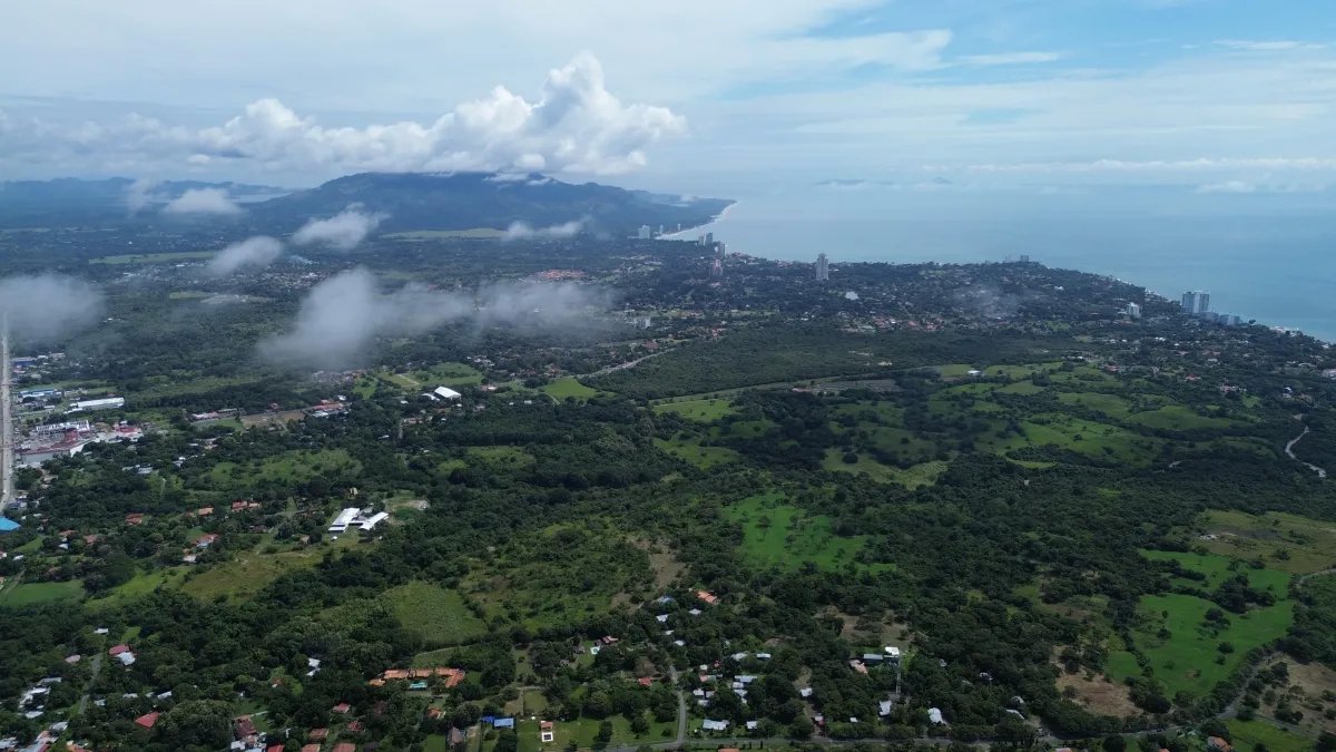 Unimproved Land For Sale in Punta Barco Vieja